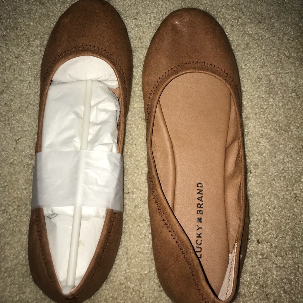 Tan lucky brand Emmie flats
